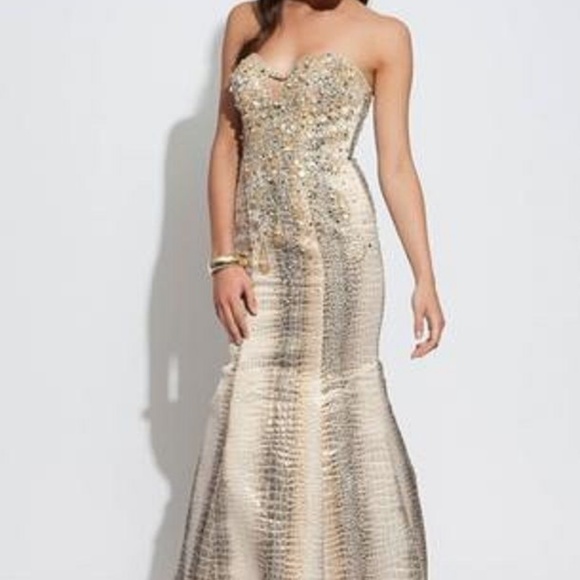 JOVANI - Picture 2 of 5